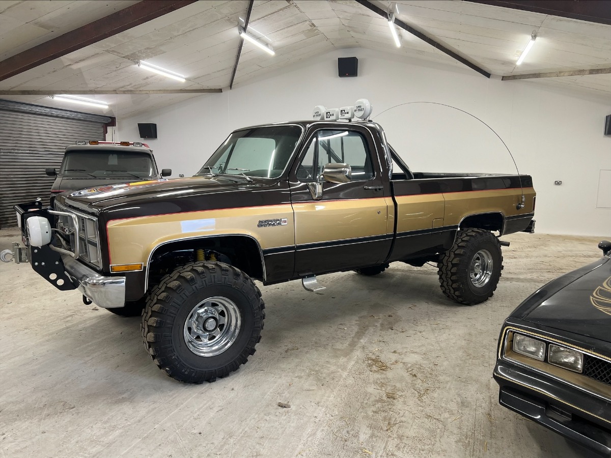 1984 GMC Sierra Image 1